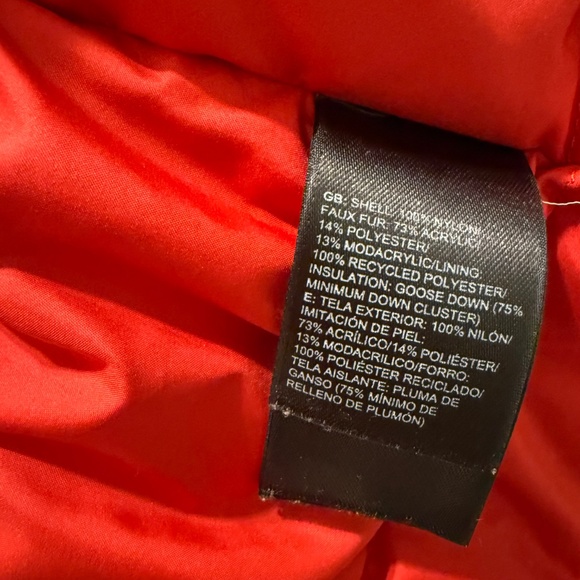 The North Face Women’s size small red park jacket - Picture 15 of 15